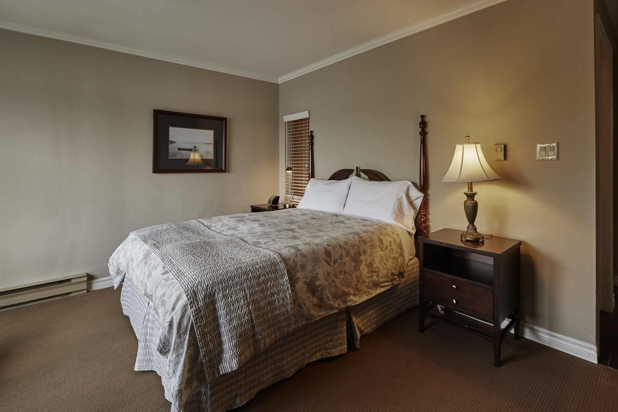 Sir Sam'S Inn & Spa (Adults Only) Haliburton Dış mekan fotoğraf