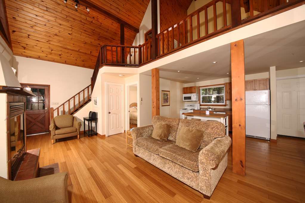 Sir Sam'S Inn & Spa (Adults Only) Haliburton Oda fotoğraf