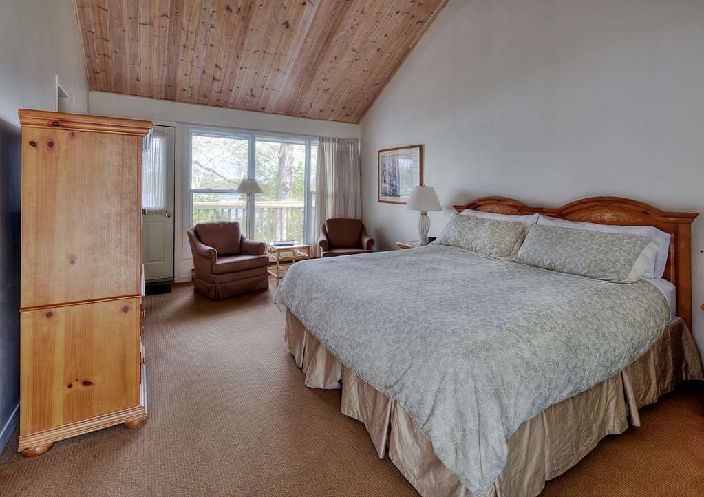 Sir Sam'S Inn & Spa (Adults Only) Haliburton Oda fotoğraf
