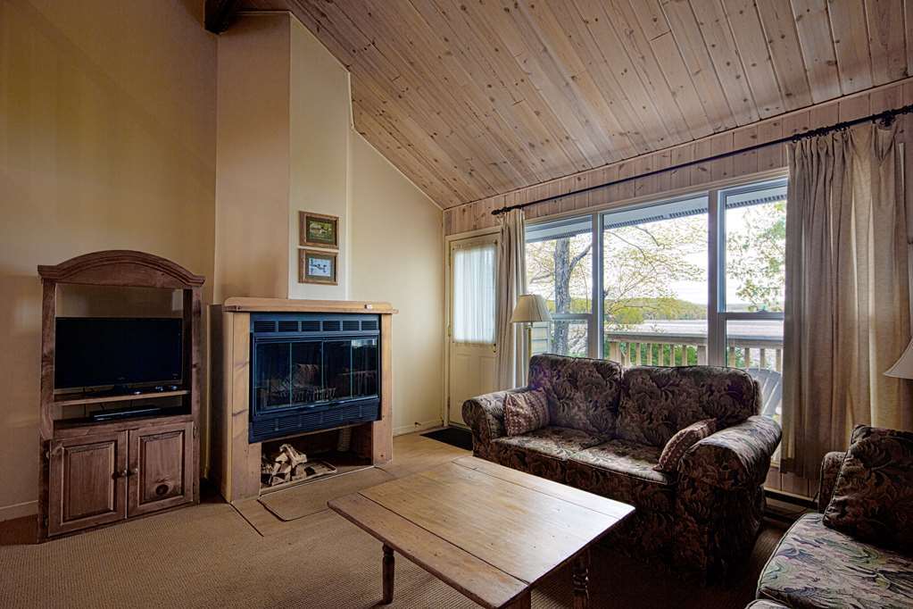 Sir Sam'S Inn & Spa (Adults Only) Haliburton Oda fotoğraf
