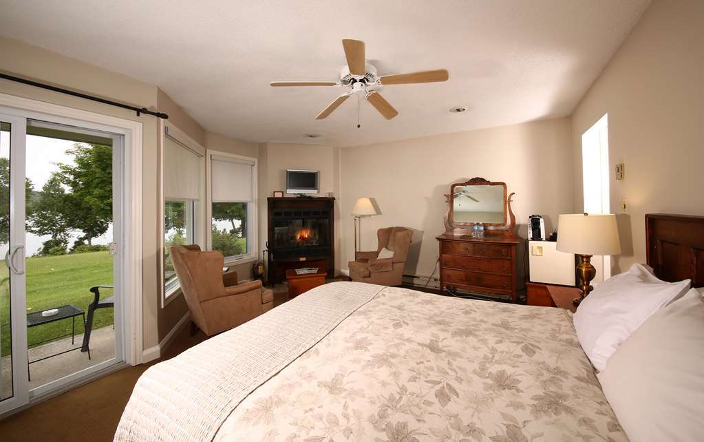 Sir Sam'S Inn & Spa (Adults Only) Haliburton Oda fotoğraf