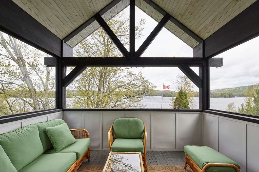 Sir Sam'S Inn & Spa (Adults Only) Haliburton Oda fotoğraf